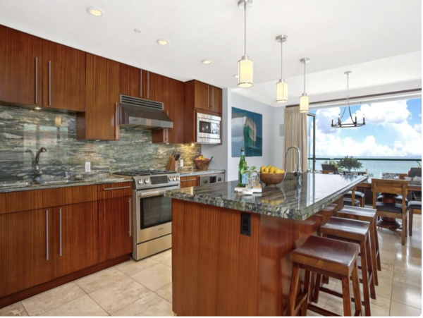 Fifth Floor Luxury Vacation Rental with Full Ocean Views