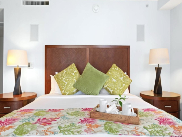 Fifth Floor Luxury Vacation Rental with Full Ocean Views