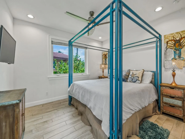 Anna Maria Island Beachfront Vacation Rental - Nine Bedroom Luxury Gulf Coast Home