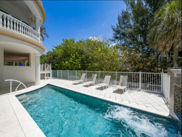 Anna Maria Island Beachfront Vacation Rental - Nine Bedroom Luxury Gulf Coast Home