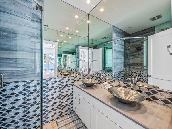 Anna Maria Island Beachfront Vacation Rental - Nine Bedroom Luxury Gulf Coast Home