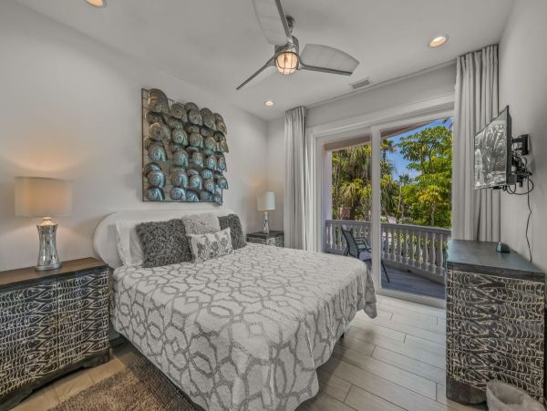 Anna Maria Island Beachfront Vacation Rental - Nine Bedroom Luxury Gulf Coast Home