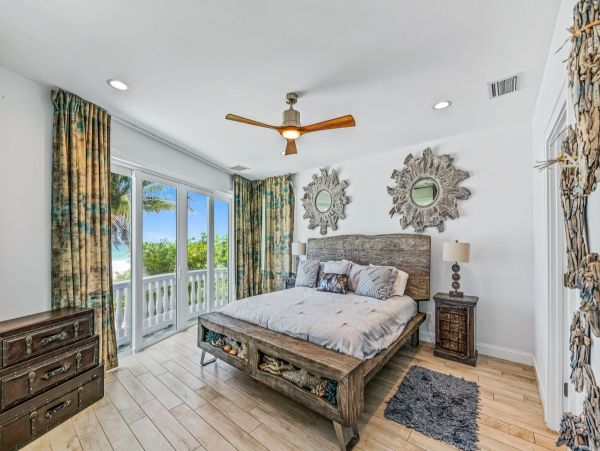 Anna Maria Island Beachfront Vacation Rental - Nine Bedroom Luxury Gulf Coast Home