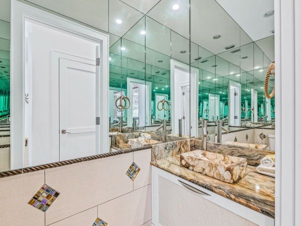 Anna Maria Island Beachfront Vacation Rental - Nine Bedroom Luxury Gulf Coast Home