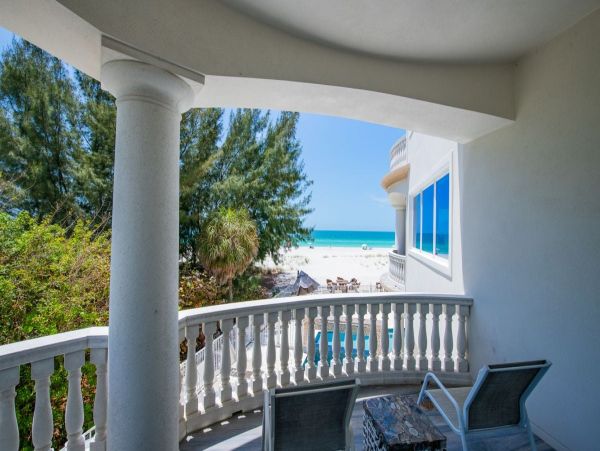 Anna Maria Island Beachfront Vacation Rental - Nine Bedroom Luxury Gulf Coast Home