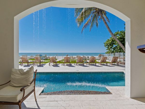 Anna Maria Island Beachfront Vacation Rental - Nine Bedroom Luxury Gulf Coast Home