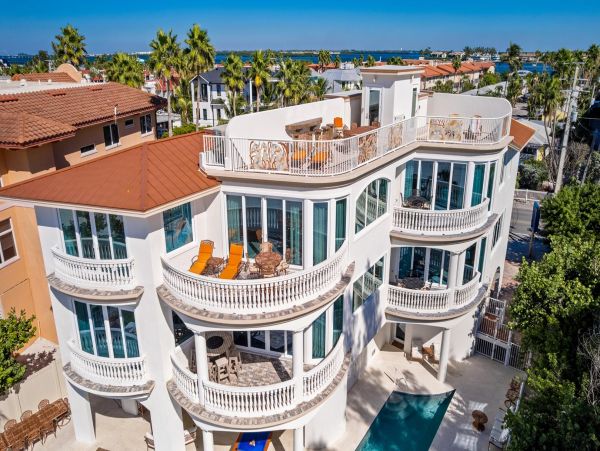 Anna Maria Island Beachfront Vacation Rental - Nine Bedroom Luxury Gulf Coast Home