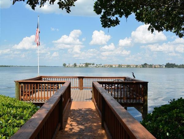 Breadenton Beach Two Bedroom Condo Sleeps 5 Guests