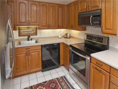 Upscale Two Bedroom Two Bathroom Vacation Rental Sleeps Six