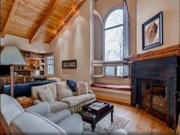 Ski In Ski Out Luxury Rental in Arrowhead
