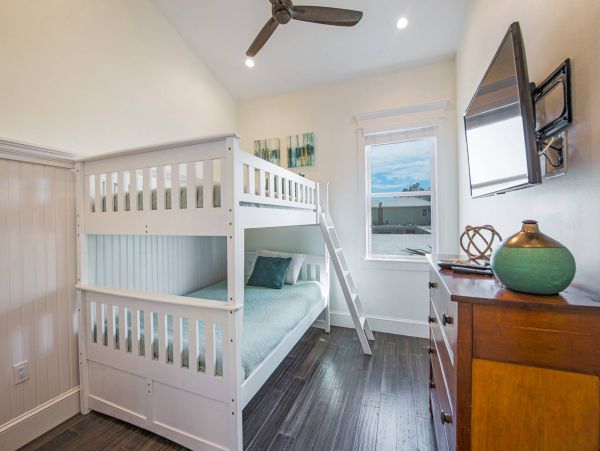 Anna Maria Island Beachfront 7 Bedroom Luxury Vacation Pool Home