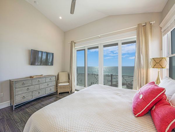 Anna Maria Island Beachfront 7 Bedroom Luxury Vacation Pool Home
