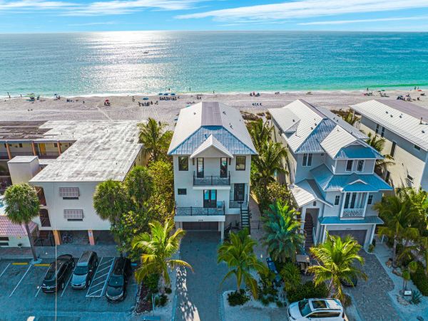 Anna Maria Island Beachfront 7 Bedroom Luxury Vacation Pool Home