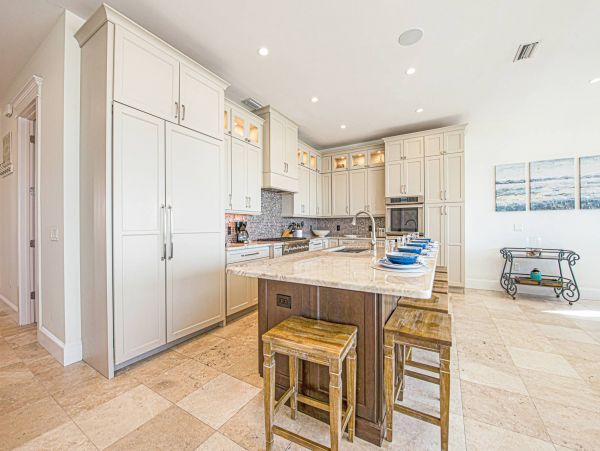 Anna Maria Island Beachfront 7 Bedroom Luxury Vacation Pool Home