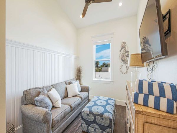 Anna Maria Island Beachfront 7 Bedroom Luxury Vacation Pool Home