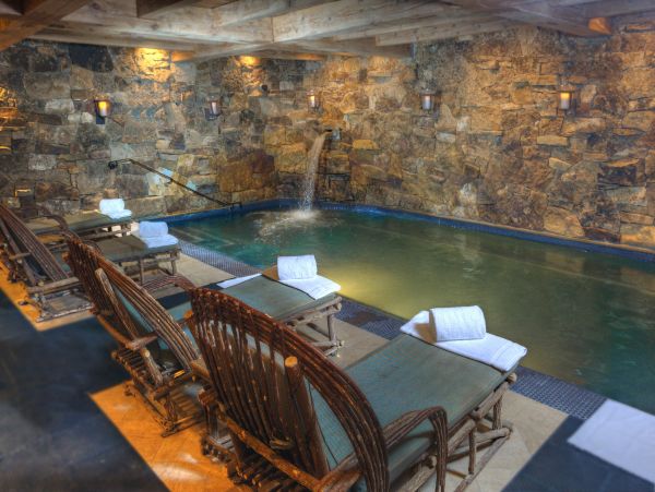 The Movie Stars Stay At this Posh Bachelor Gulch Resort