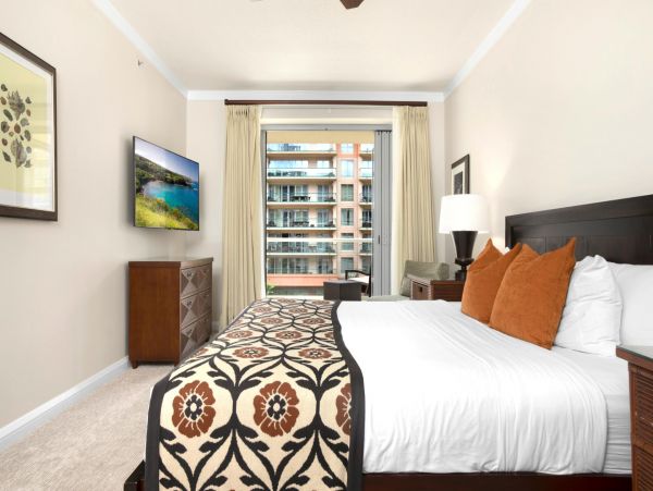 Luxury Two Bedroom Two Bath Sleeps EIGHT Guests Ocean View