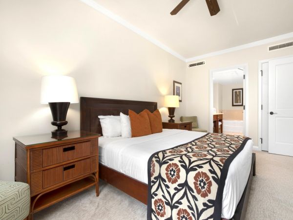 Luxury Two Bedroom Two Bath Sleeps EIGHT Guests Ocean View