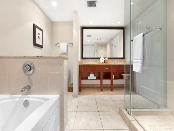 Luxury Two Bedroom Two Bath Sleeps EIGHT Guests Ocean View