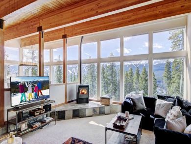 Living Area with Mountain Views