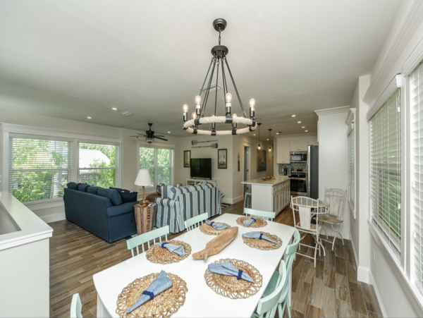 Stunning 7Bedroom Estate on the Beach with Private Pool
