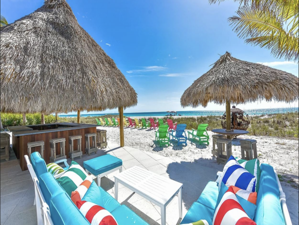 Stunning 7Bedroom Estate on the Beach with Private Pool