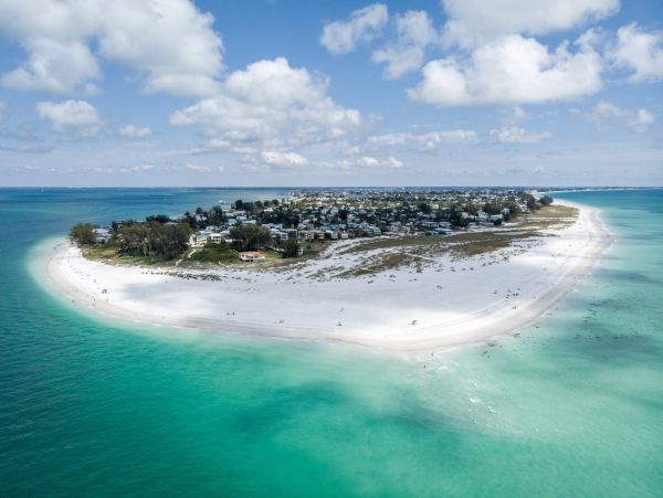 Stunning 7Bedroom Estate on the Beach with Private Pool