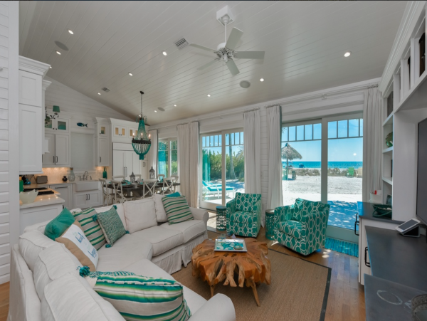 Stunning 7Bedroom Estate on the Beach with Private Pool