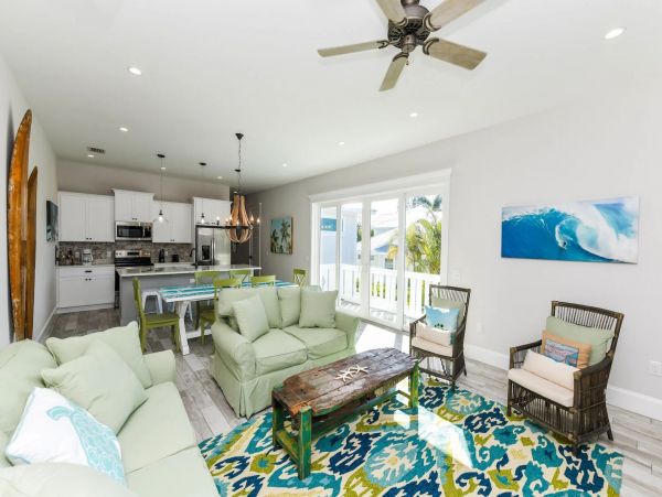 Brand New Vacation Home - Two Bedrooms Sleeps 6 Guests