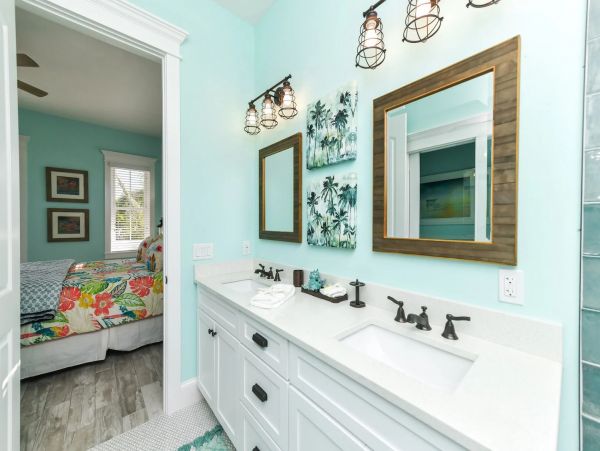 Brand New Vacation Home - Two Bedrooms Sleeps 6 Guests