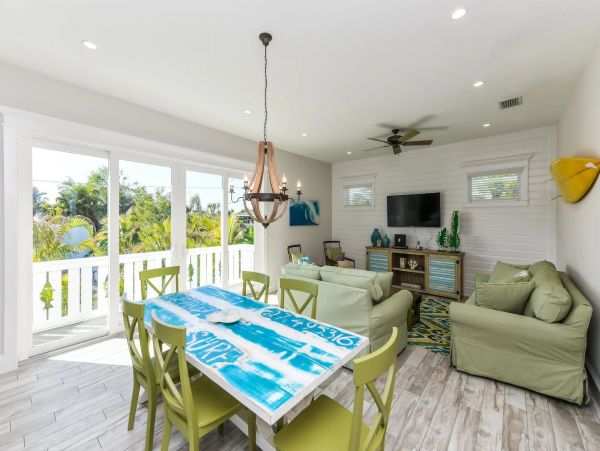 Brand New Vacation Home - Two Bedrooms Sleeps 6 Guests
