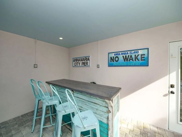 Brand New Vacation Home - Two Bedrooms Sleeps 6 Guests