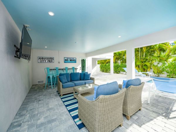 Brand New Vacation Home - Two Bedrooms Sleeps 6 Guests