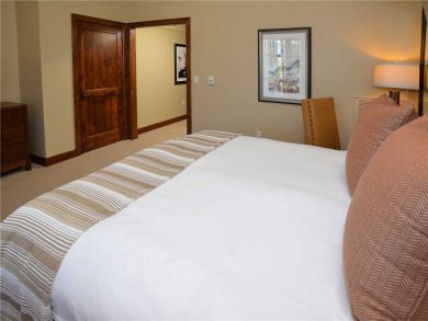 Beaver Creek Bachelor Gulch Condo 896688