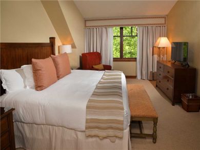 Luxury 3 Bedroom Beaver Creek & Batchelor Gulch Ski Condo