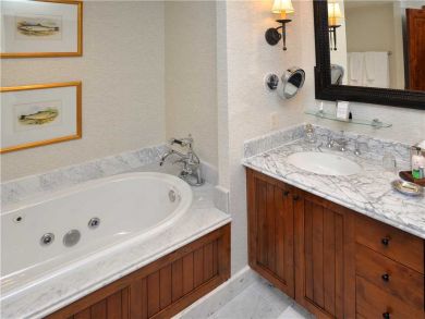 Luxury 3 Bedroom Beaver Creek & Batchelor Gulch Ski Condo