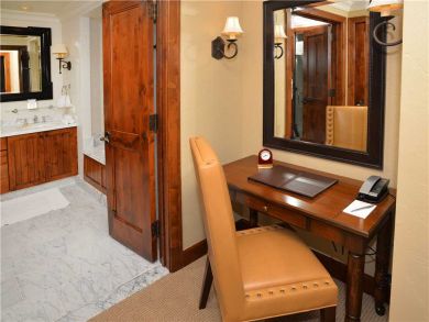 Luxury 3 Bedroom Beaver Creek & Batchelor Gulch Ski Condo