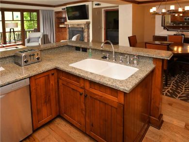 Luxury 3 Bedroom Beaver Creek & Batchelor Gulch Ski Condo