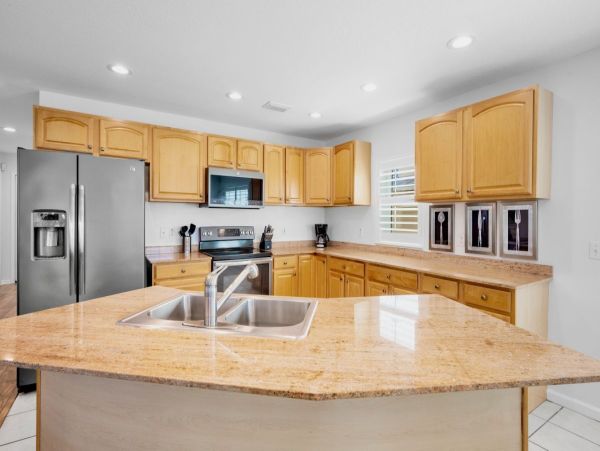 Anna Maria Island 5 Bedroom Home  Approx 30 Seconds to Beach