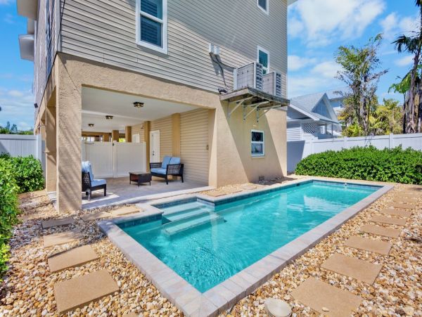 Anna Maria Island 5 Bedroom Home  Approx 30 Seconds to Beach
