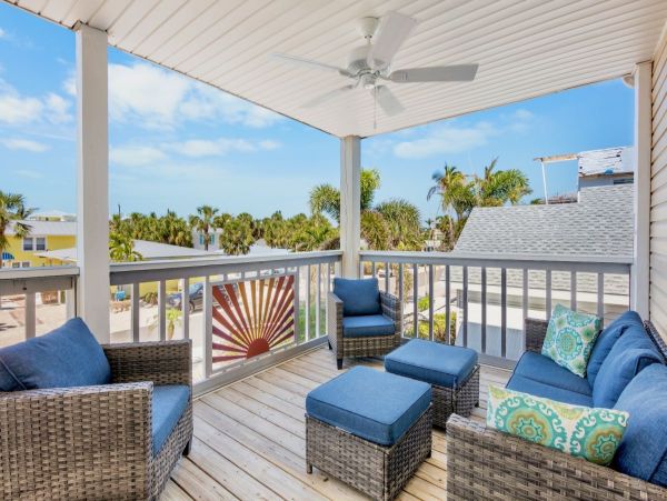 Anna Maria Island 5 Bedroom Home  Approx 30 Seconds to Beach