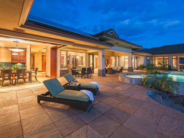 Luxury Five Bedroom Rental with Private Pool Sleeps 10
