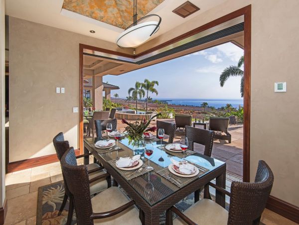Luxury Five Bedroom Rental with Private Pool Sleeps 10
