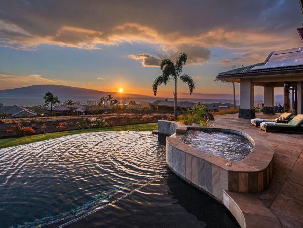 Luxury Five Bedroom Rental with Private Pool Sleeps 10
