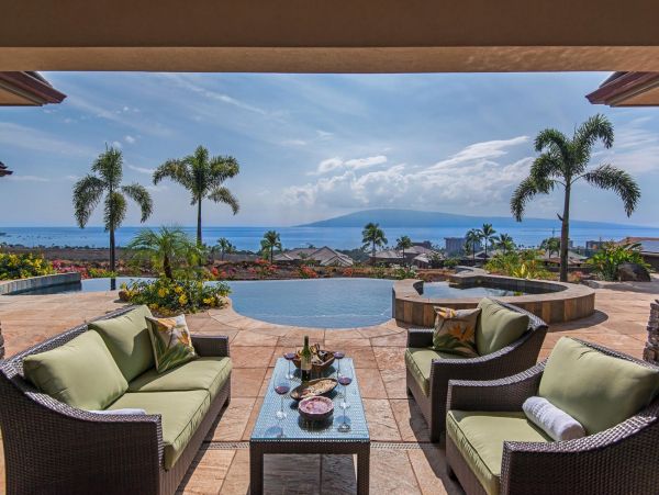 Luxury Five Bedroom Rental with Private Pool Sleeps 10