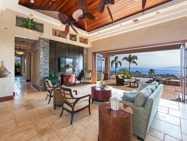 Luxury Five Bedroom Rental with Private Pool Sleeps 10