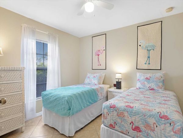 Family Vacation Three Bedroom Home Private Pool & Spa