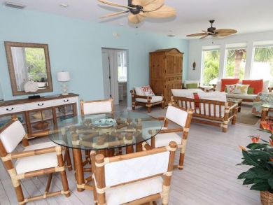 Open Plan living & Dining Area