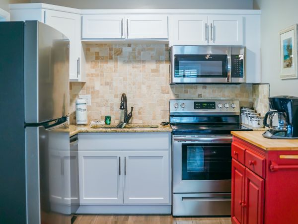 One Bedroom Vacation Condo with Beach Across the Street in Siesta Key