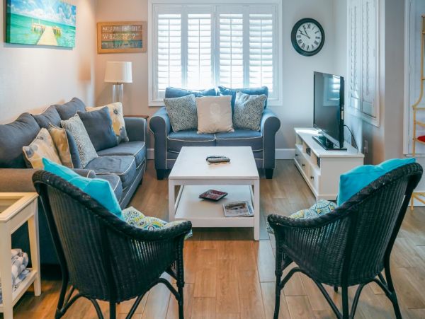 One Bedroom Vacation Condo with Beach Across the Street in Siesta Key